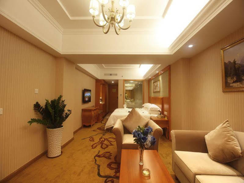 Hanting Express Sanya The First Market Branch Hotel Dış mekan fotoğraf
