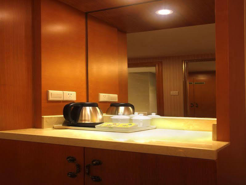 Hanting Express Sanya The First Market Branch Hotel Dış mekan fotoğraf